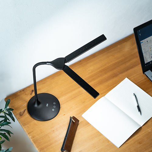 LEDデスクライト（充電式・コードレス・無段階調光・3段階調色・AC電源・280ルーメン・発光面可動式・フレキシブルアーム・ブラック）