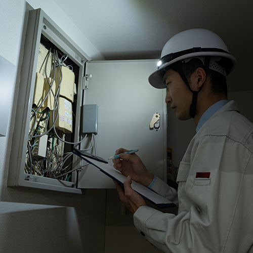 ヘッドライト LEDライト USB充電式 モーションセンサー付き 面発光 最大約350ルーメン ヘルメット 夜間作業 防災