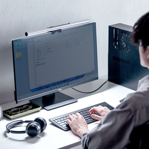 液晶モニター用LEDライト（クリップ式・幅40cm・明るさ無段階・色温度5段階・タッチ操作・最大60ルーメン・ケーブル長1m・USB給電）