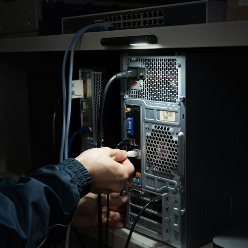 ペン型LEDライト（面発光・スポット・2WAYライト・マグネット内蔵クリップ・防水規格IP54・最大300ルーメン・USB充電式・LED懐中電灯）