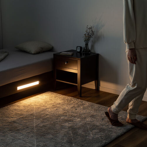 人感センサーライト（Mサイズ・薄型・LED・幅40cm・3段階調色・無段階調光・最大270ルーメン・マグネット内蔵・USB充電式・ブラック） LED073BK