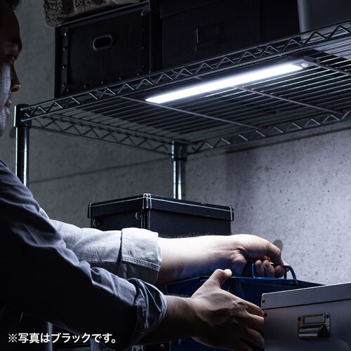 人感センサーライト（薄型・LED・Mサイズ・幅40cm・3段階調色・無段階調光・最大270ルーメン・マグネット内蔵・USB充電式・シルバー） LED073SV