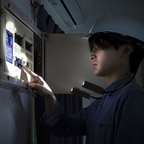 ネックライト（首掛け式LED・USB充電式・作業用ライト・防水規格IP44・最大120ルーメン・フレキシブルアーム・ブラック）