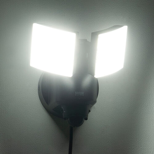 人感センサーライト（防犯・屋外・LED・コンセント・防水・2灯・5m・100V・角度調整・1200ルーメン・キントレ） LED086BK