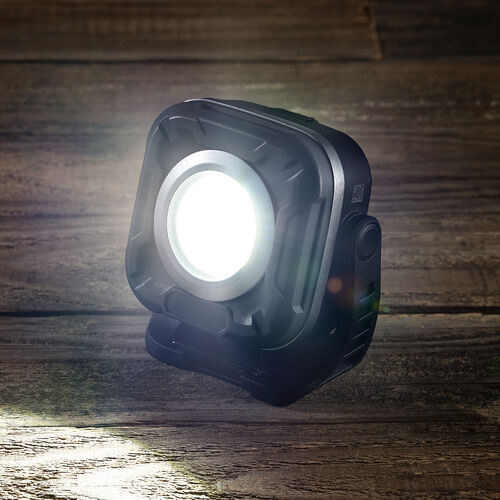 充電式 LED作業灯（無段階調光・角度調整・防水IPX6・多用途設置）