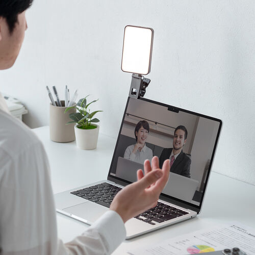 LED撮影ライト（スマホ・カメラ対応/三脚取付可能・250ルーメン・小型・充電式・ストリーミングライト）