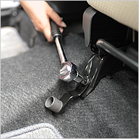 【在庫処分SALE】車載用iPadテーブル（フロント用）。クルマの中でiPadが使える便利なカー用品（iPad5 (Air) 対応製品）