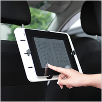 【在庫処分SALE】車載用iPadテーブル（後部座席用）。クルマの中でiPadが使える便利なカー用品（iPad5 (Air) 対応製品）