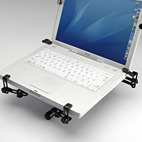 ノートPCを6つのアームでしっかり固定する自動車用ノートPC台【カーラップトップホルダー】