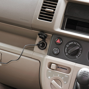 【アウトレット･訳あり・セール】クリップ式車載扇風機＜Z＞