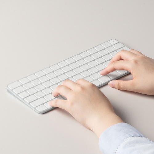 Apple Magic Keyboard用 キーボードカバー（日本語JIS配列対応・薄型0.25mm・ポリウレタン・抗菌・Touch ID対応・水洗い可能）