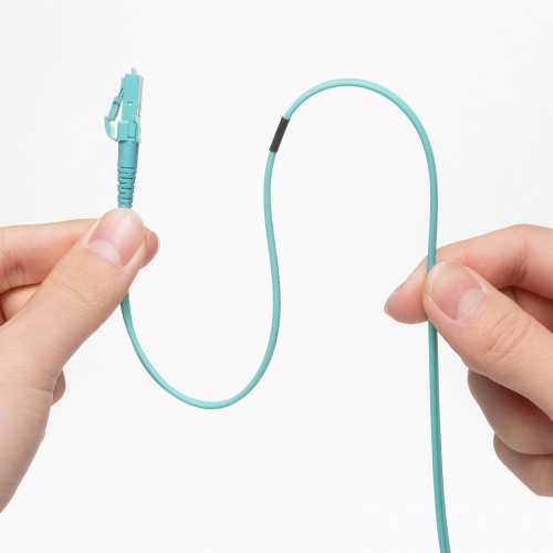 光ファイバケーブル（OM3・10GBASE-SR/SW規格・10Gbps・マルチモード・LC×2-LC×2・メガネ型・2芯・50μm・ショートブーツ・20m）