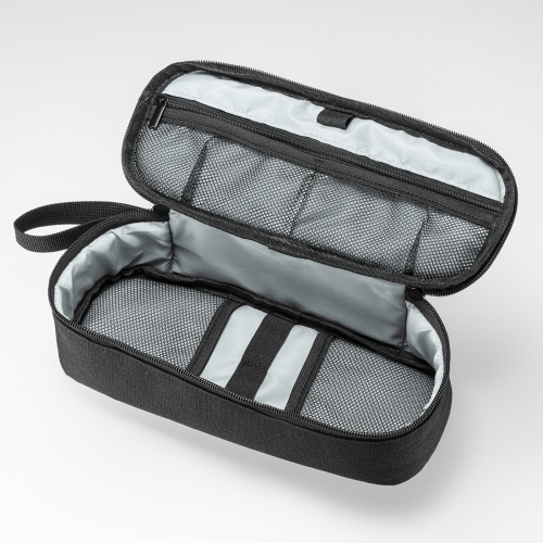 【アウトレット】 ガジェットポーチ（トラベルポーチ・旅行・海外旅行・出張・収納・整理・小物入れ・内寸23.5cm・奥行9cm・高さ5.5cm・ストラップ付・ブラック）