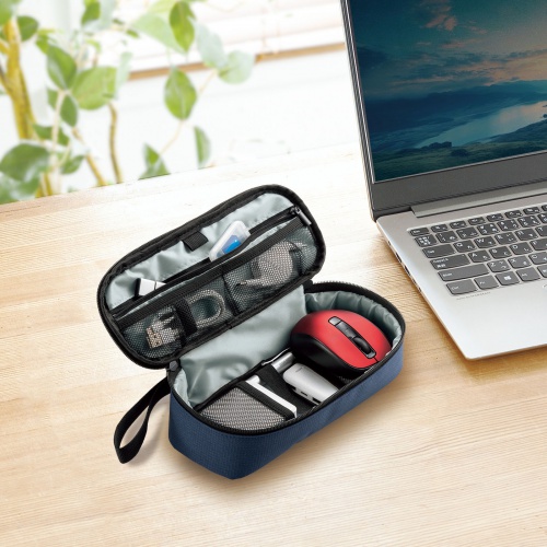 ガジェットポーチ（トラベルポーチ・旅行・海外旅行・出張・収納・整理・小物入れ・内寸23.5cm・奥行9cm・高さ5.5cm・ストラップ付・ネイビー）