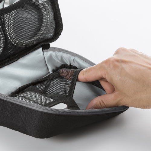 ポーチ（トラベルポーチ・ガジェットポーチ・小物入れ・おしゃれ・大容量・人気・おすすめ・男性・仕切り・コンパクト・収納・便利・持ち運び・黒）IN-AD8BK サンワサプライ