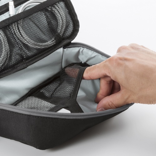 ポーチ（トラベルポーチ・ガジェットポーチ・小物入れ・おしゃれ・大容量・人気・おすすめ・男性・仕切り・コンパクト・収納・便利・持ち運び・黒）IN-AD9BK サンワサプライ