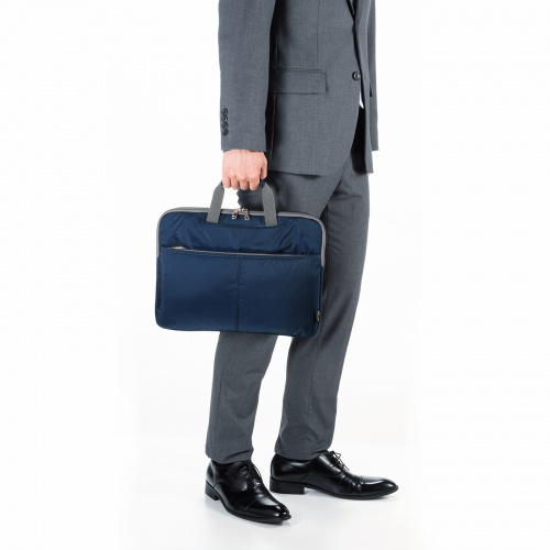 ノートパソコン インナーケース（13.3型ワイドまで対応・取っ手付き・撥水加工・ポケット付き・高耐久・バックインバック・整理・ネイビー）
