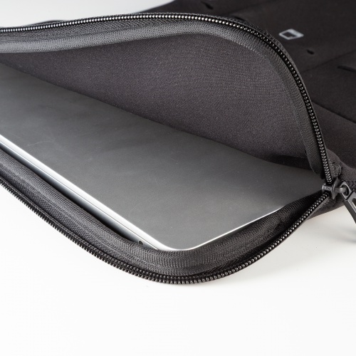 ノートパソコンケース（13.3型・14型ワイド対応・インナーケース・外ポケット付・周辺機器収納・通勤用・オフィス移動用・ブラック）