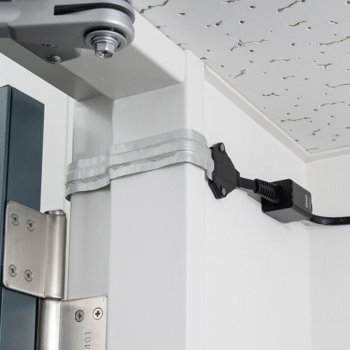 すきま用LANケーブル カテゴリ6A 44cm PoE対応 両面テープ 木ネジ 取付 窓 ドア フラットケーブル