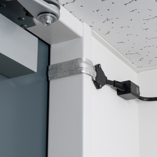 すきま用LANケーブル カテゴリ6A 44cm PoE対応 両面テープ 木ネジ 取付 窓 ドア フラットケーブル