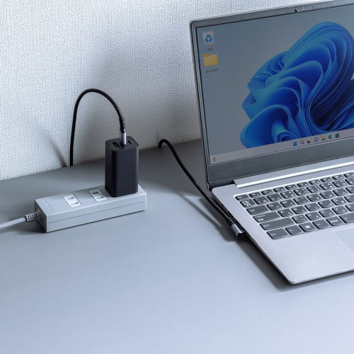 USB 2.0 Type-Cケーブル（C-C・片側L型コネクタ・60W・1m）