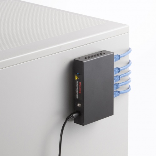 スイッチングハブ（PoE給電・ギガビット・メタル筐体・5ポート・PoE＋・IEEE・802.3af/at・ファンレス 静音・マグネット付き・全ポート合計60W）