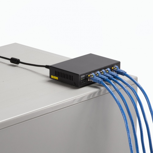 スイッチングハブ（PoE給電・ギガビット・メタル筐体・5ポート・PoE＋・IEEE・802.3af/at・ファンレス 静音・マグネット付き・全ポート合計60W）