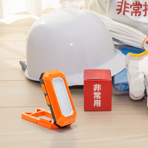 作業灯（LED・充電式・防水・小型・クリップ・マグネット付・500ルーメン・スタンド・手持ちライト）