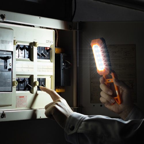 作業灯（LED・充電式・防水・小型・クリップ・マグネット付・500ルーメン・スタンド・手持ちライト）