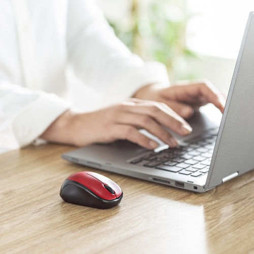 超小型マウス（Bluetooth・静音・Win/Mac対応・3ボタン・軽量・乾電池式・レッド）