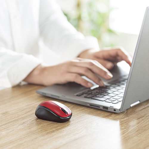 ワイヤレスマウス(Bluetooth・おすすめ・おしゃれ・人気・ブルーLED・超小型・超軽量・3ボタン・電池式・左右対称・レッド） MA-BBS311R サンワサプライ