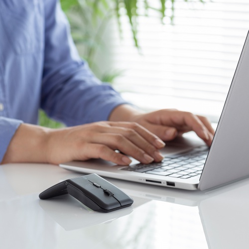 Bluetoothマウス（薄型・5ボタン・戻る進むボタン・USB充電式・IRセンサー・折りたたみ式・マルチペアリング対応・ポーチ付き・ブラック）