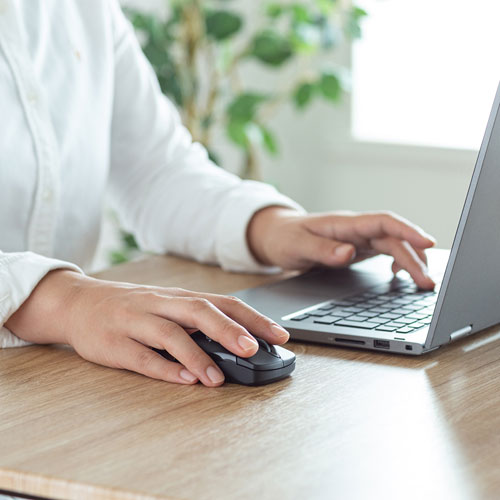 ワイヤレスマウス(Bluetooth・電池式・おすすめ・おしゃれ・人気・静音・イオプラス・ブラック） MA-IPBBS303BK サンワサプライ