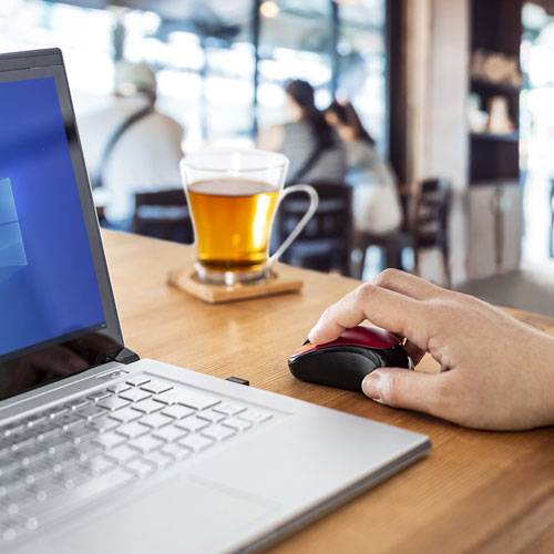 静音ワイヤレスマウス（ブルーLED・超小型・超軽量・無線・2.4Ｇ・3ボタン・電池式・左右対称・レッド）