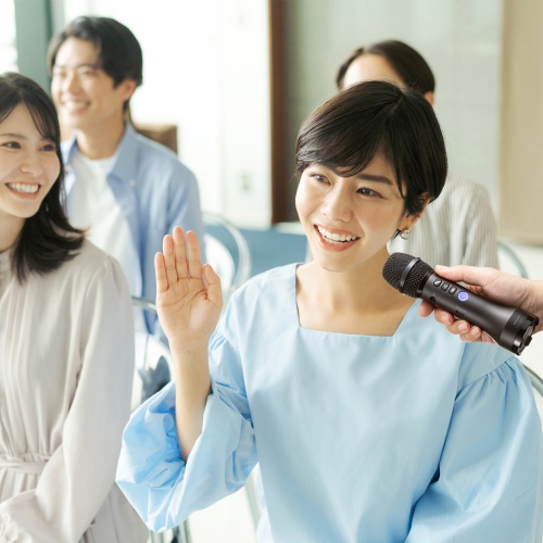 拡声器（マイク型・小型・15W出力・スピーカー・マイク 一体型・Bluetooth・充電式・ストラップ付き・イベント・ツアーガイド・選挙・セミナー・講義・会議）