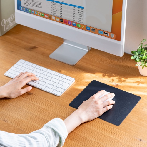 抗菌マウスパッド（ハードタイプ・Mサイズ・裏面滑り止め加工・ブラック） MPD-AM2BK-M サンワサプライ