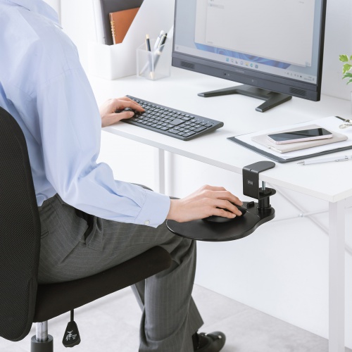 マウステーブル（360度回転・クランプ式・硬質プラスチック製・ブラック・リストレスト）MPD-TB1BK サンワサプライ