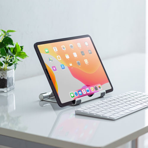 アルミスタンド（タブレット用・折りたたみ可能・持ちはこび・シルバー）PDA-STN35S