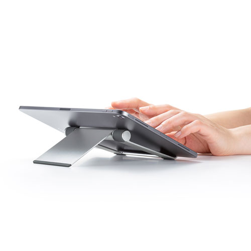 アルミスタンド（タブレット用・折りたたみ可能・持ちはこび・シルバー）PDA-STN35S