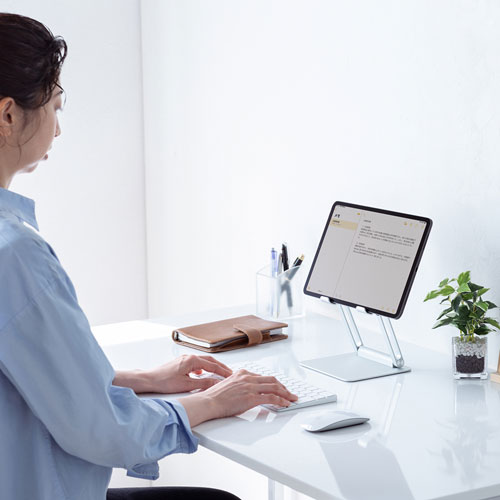 アルミスタンド（タブレット用・角度・無段階高さ調整タイプ