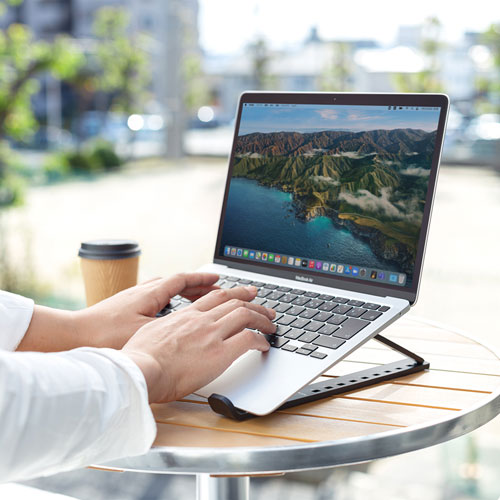 ノートパソコン用モバイルスタンド（角度調整・折りたたみタイプ）