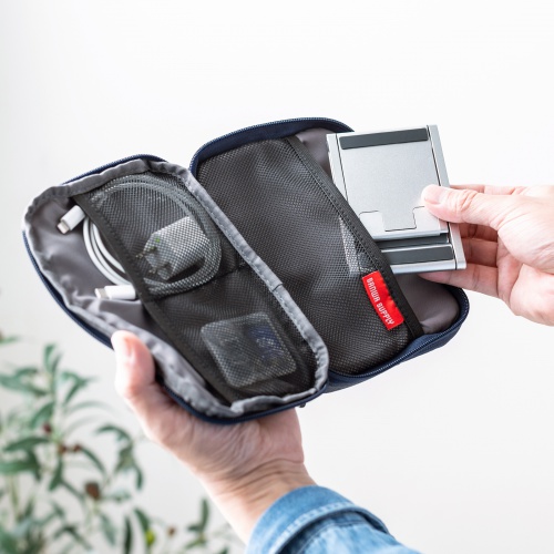 モバイルスタンド（折りたたみ式・超薄型9mm・アルミ製・冷却・無段階角度調整・持ち運び・タブレット・スマホスタンド・シルバー）