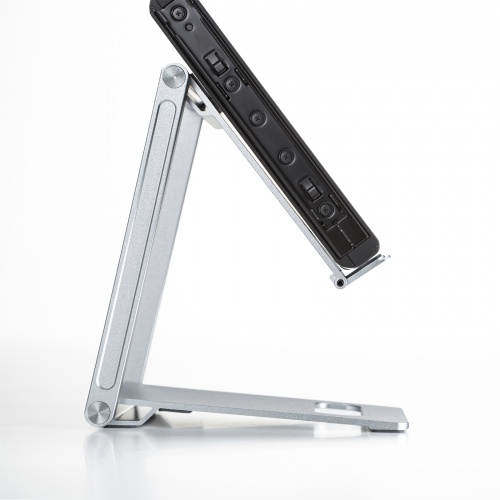 モバイルスタンド（折りたたみ式・超薄型9mm・アルミ製・冷却・無段階角度調整・持ち運び・タブレット・スマホスタンド・シルバー）