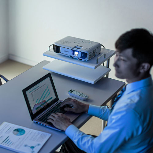 プロジェクター台(高さ調整・中棚/下棚・トレー・ケーブルフック付き・耐荷重15kg・デスク下)