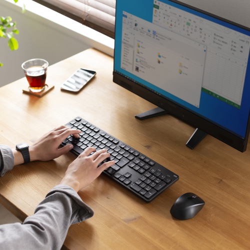 Bluetooth静音キーボード（テンキーあり・ワイヤレス・3台マルチペアリング・薄型メンブレン・iPhone15・iPhone15plus・iPad・ブラック） SKB-BT37BK サンワサプライ