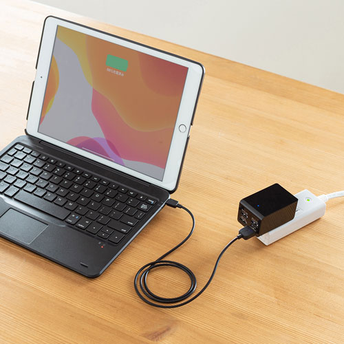 10.2インチiPad専用ケース付きキーボード（2019年発売モデル・Bluetooth・無線・パンタグラフ・タッチパッド内蔵）