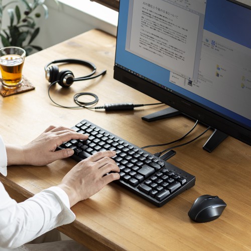 USBキーボード（USB3.2 Gen1・USB2.0ポート付き・コンパクト・テンキー付き・ブラック）