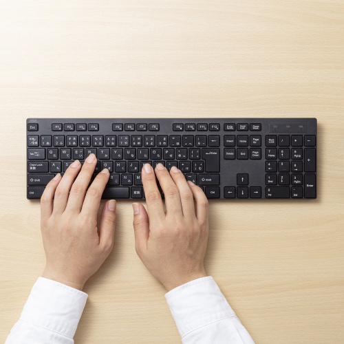 ワイヤレスキーボード（コンパクトサイズ・フルキーボード・2.4GHzワイヤレス・日本語109A配列・薄型メンブレン・電池式・ブラック）