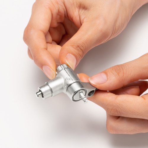 セキュリティワイヤ（マルチスロット対応・ケンジントン・Nobleロック・NanoSaver・ワイヤー直径4.4mm・ワイヤー長2m・鍵NO.1）