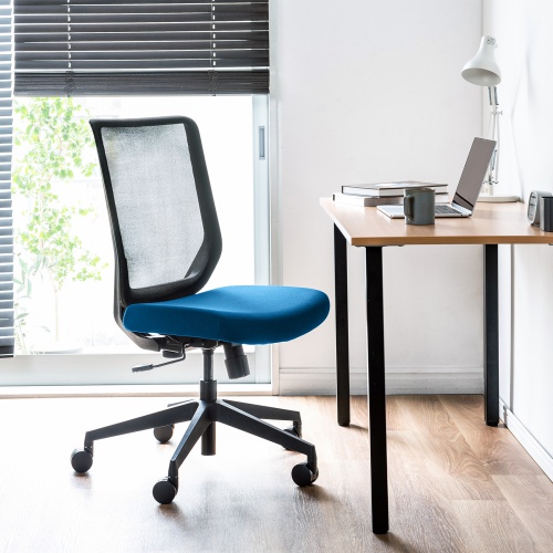 メッシュチェア（海洋プラスチック・再生PET素材使用・シンクロロッキング機能・ ブルー）SNC-E11BL